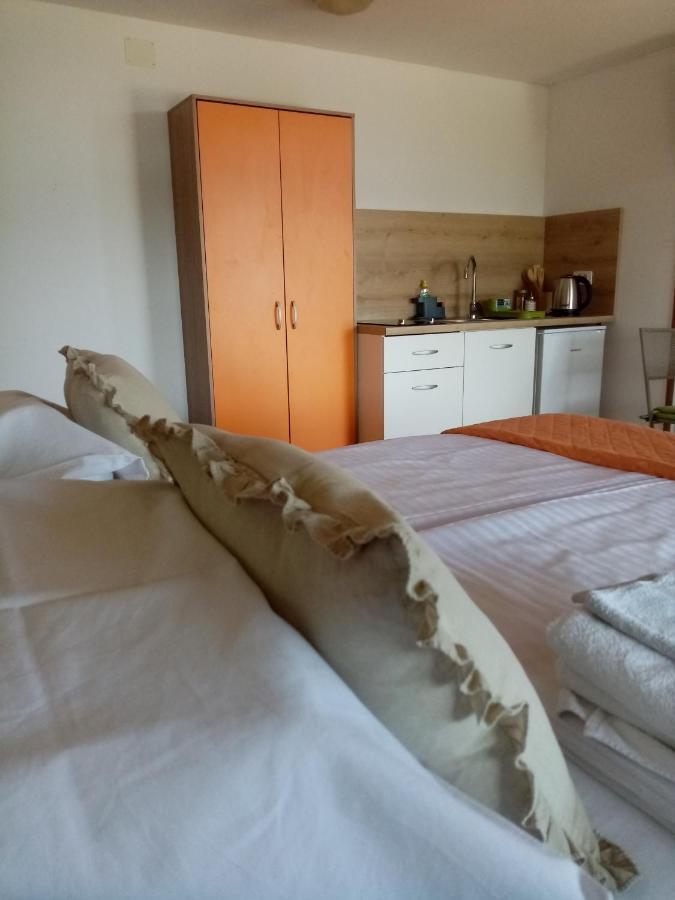 Studio Apartman Bel Vedere 모토분 외부 사진