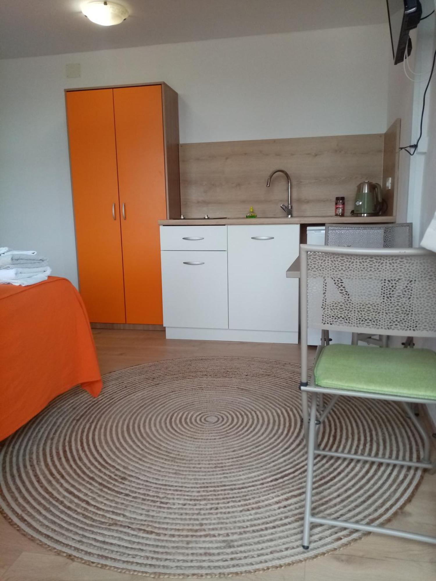 Studio Apartman Bel Vedere 모토분 외부 사진
